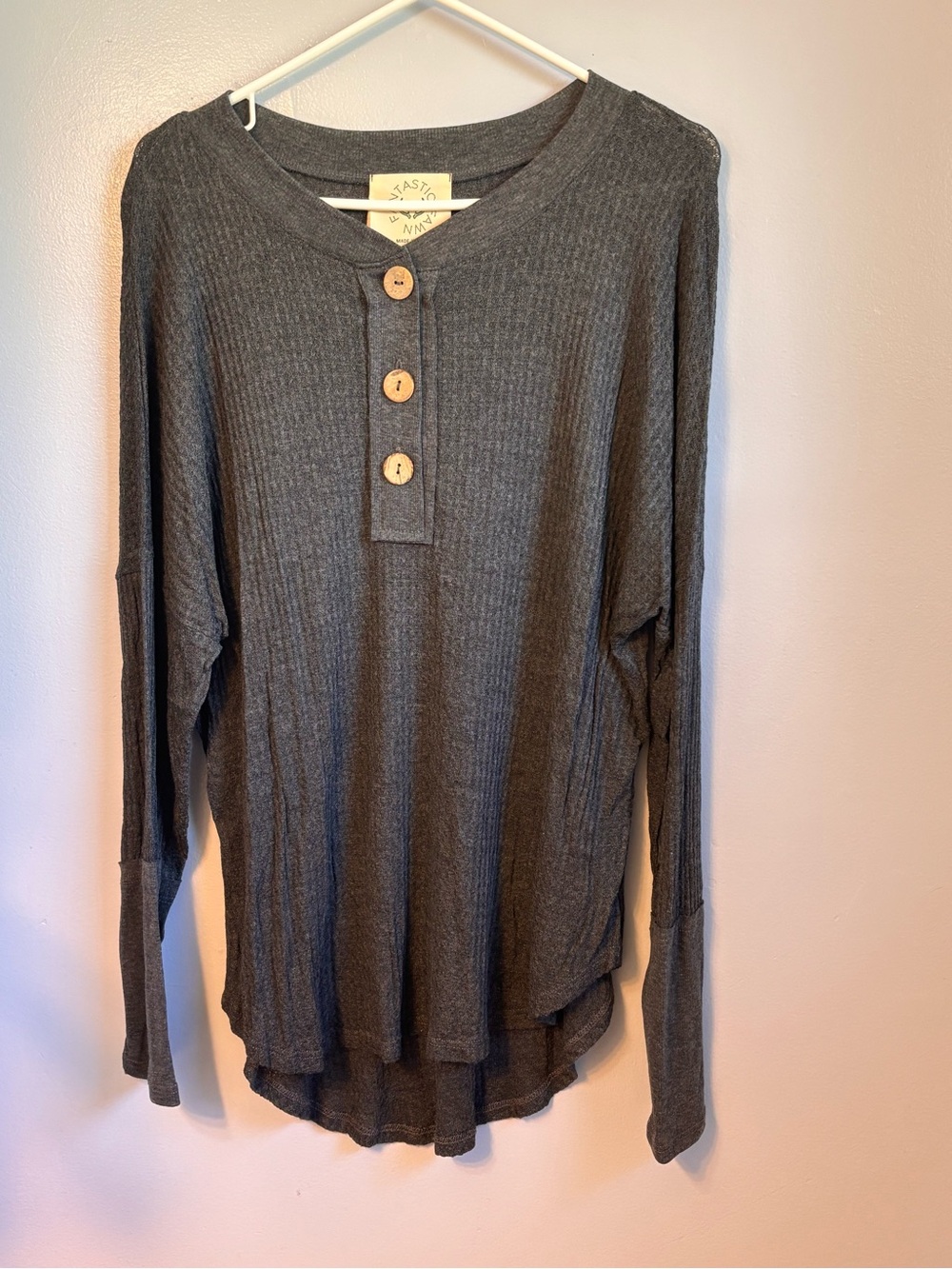 Fantastic Fawn Charcoal Gray Ribbed Henley Long Sleeve Top Sz L. NWOT